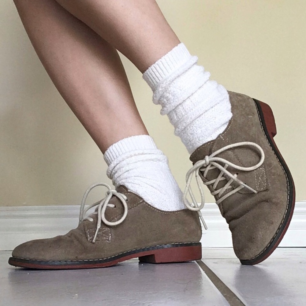 Classic Brown Suede Oxford-Style Shoes